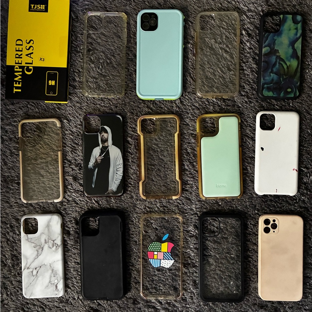 iPhone 11 Pro Max phone cases and screen protector
